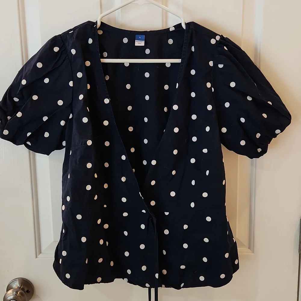 Old Navy Size L Polka Dot Wrap Shirt - Picture 2 of 3